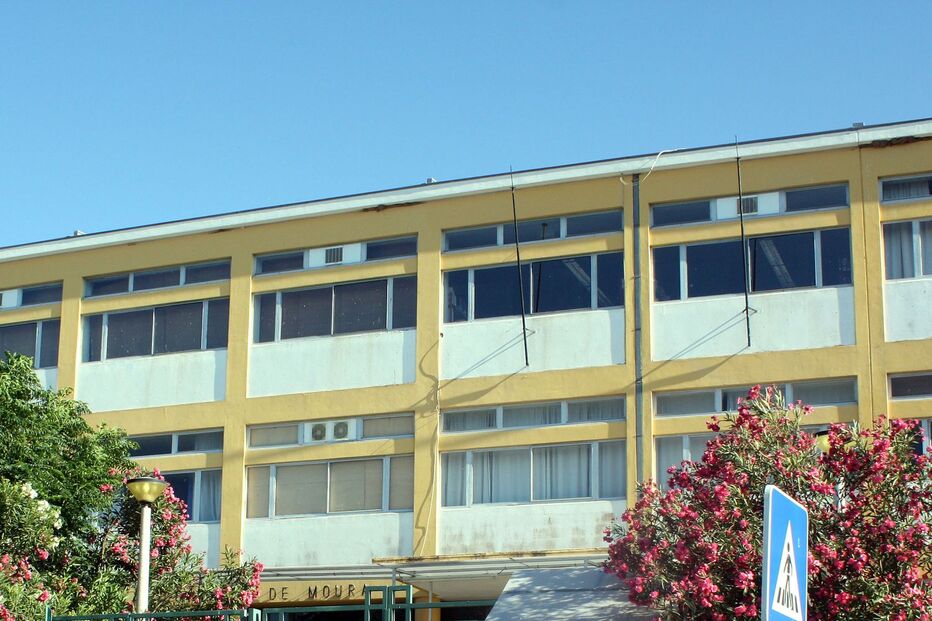 ESCOLA, SEXO, SUSPENSÃO, MULTA, MOURA, PROFESSORES