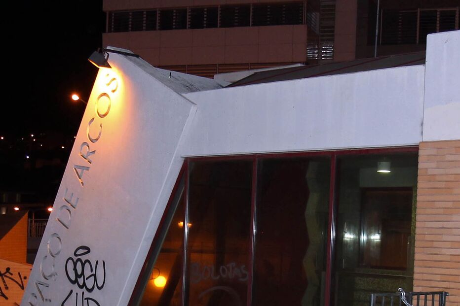 IRMÃOS, ESTAÇÃO, PAÇO DE ARCOS, HOSPITAL, SUICÍDIOS