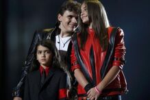 Morte de Michael Jackson nas barras do tribunal