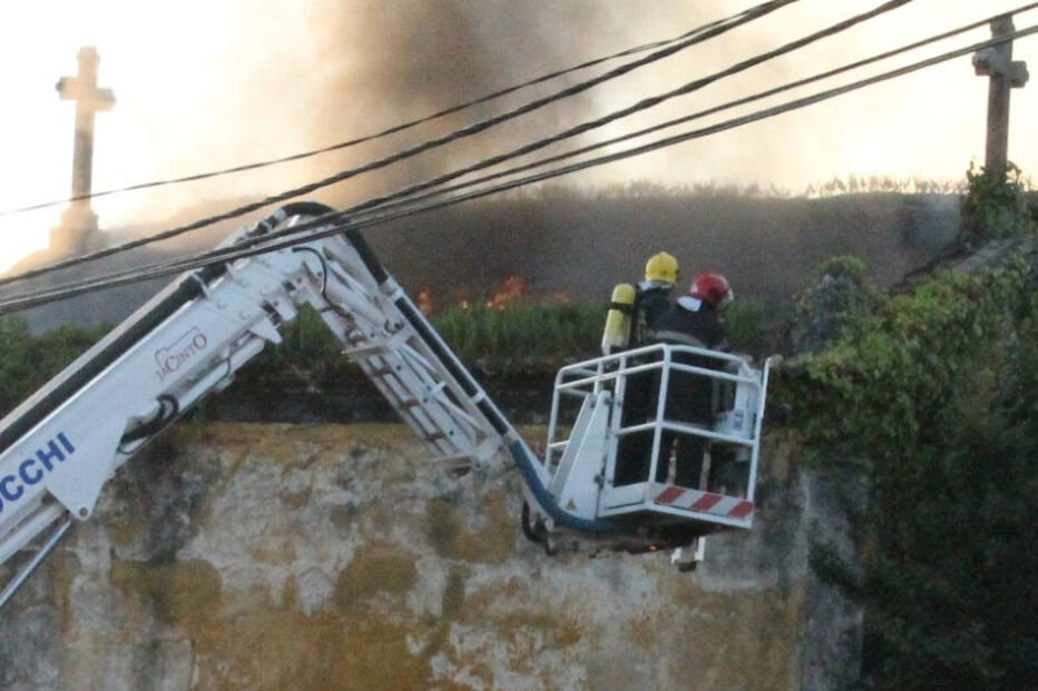 AVEIRO, SALAZAR, CASA DE FÉRIAS, INCÊNDIO