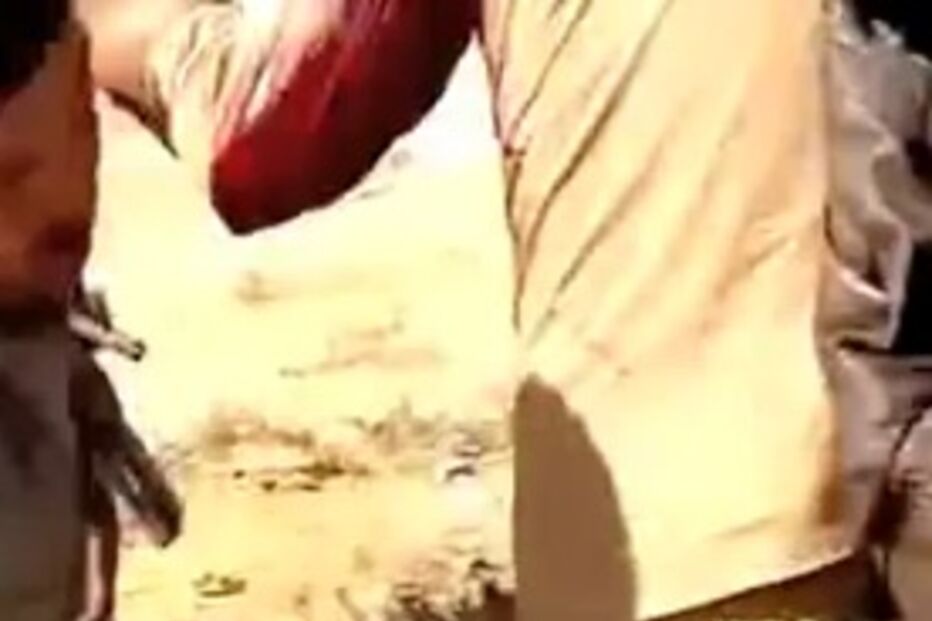 Kadhafi, Kadhafi morto, Kadhafi sodomizado, Sodomia, Sodomizado com um pau, Captura de Kadhafi, Muammar Kadhafi, Kadhafi capturado, Líbia, Sirte, Vídeo chocante