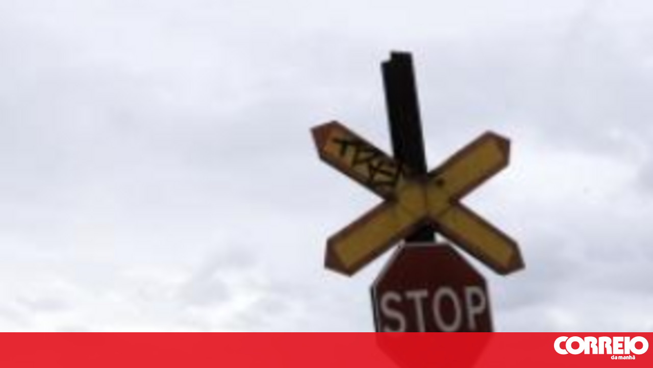 IP plan to reduce accidents at level crossings begins in Abrantes
