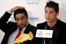 Ronaldo dedica Bota de Ouro a 