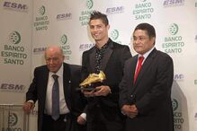 Ronaldo dedica Bota de Ouro a 