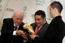 Ronaldo dedica Bota de Ouro a 