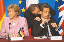 Escândalos e processos judiciais tramam Berlusconi 