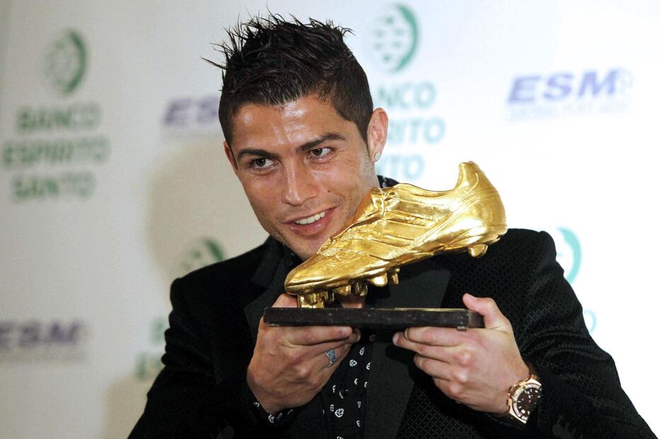 Ronaldo dedica Bota de Ouro a 
