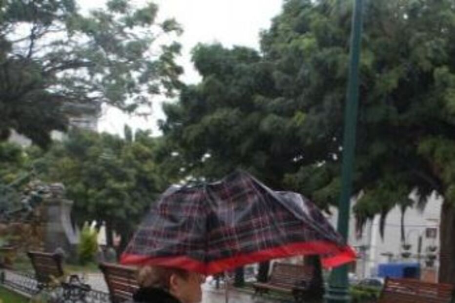 chuva, casal, casa, bombeiros, inundações, leiria, caldas da rainha, óbidos