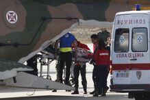 Emoção em resgate 'milagroso' de pescadores de Caxinas