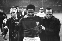 Morreu o primeiro galáctico do futebol português