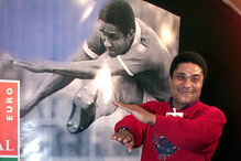 Morreu o primeiro galáctico do futebol português