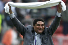 Morreu o primeiro galáctico do futebol português