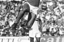 Morreu o primeiro galáctico do futebol português