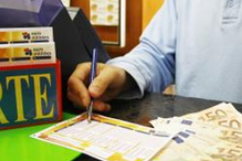 Empresa italiana recupera bilhete de lotaria de um milhão de euros do lixo