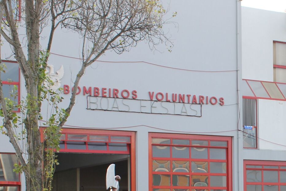 SINES, BOMBEIROS, QUARTÉIS
