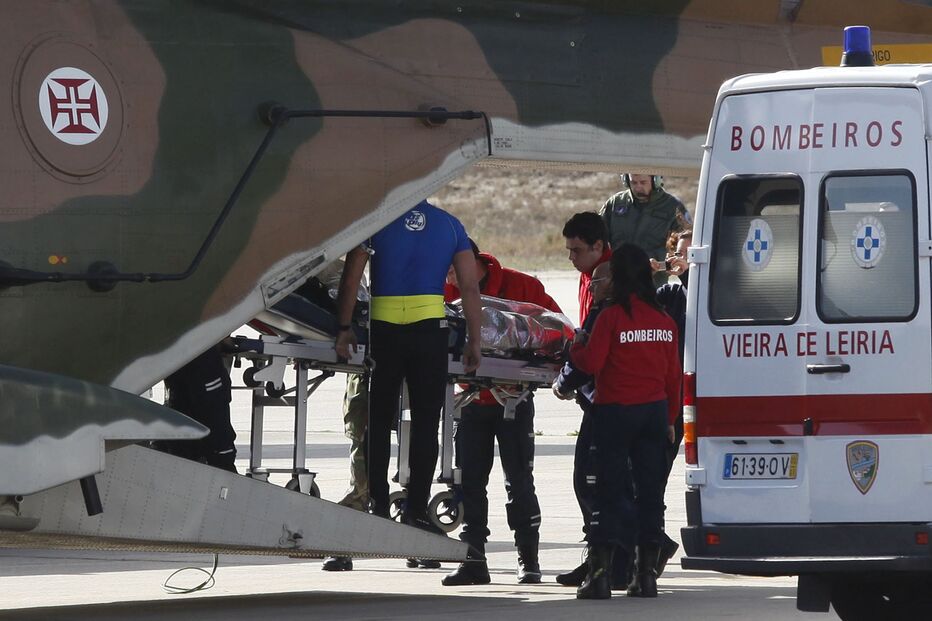 Emoção em resgate 'milagroso' de pescadores de Caxinas