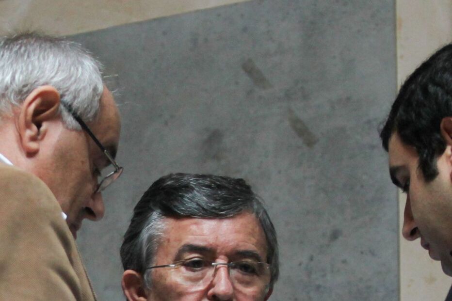 U. LEIRIA, ORDENADOS, SALÁRIOS, ATRASO