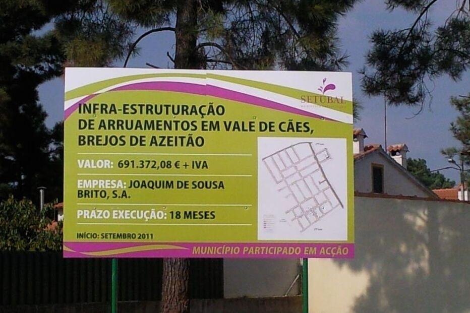 Vale de Cães à espera de obras