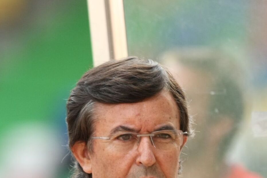 U. LEIRIA, CONDENADO, INDEMNIZAÇÃO