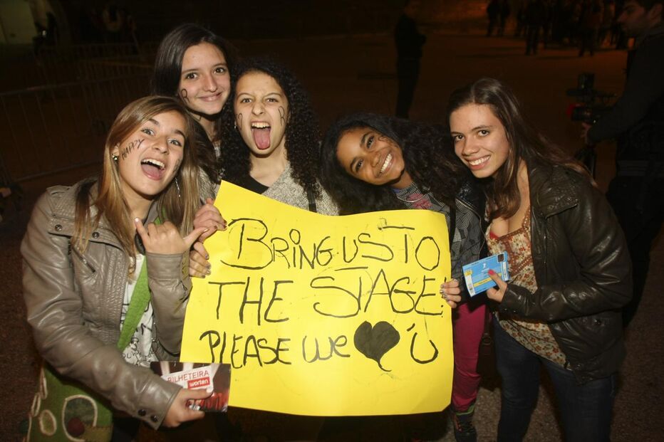 Rihanna transbordou de sensualidade no Atlântico