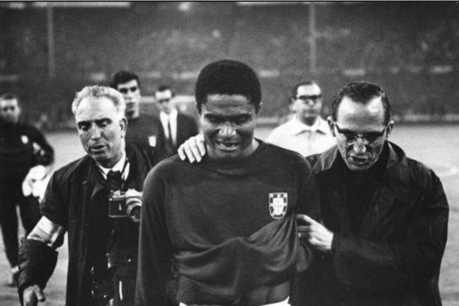 Morreu o primeiro galáctico do futebol português