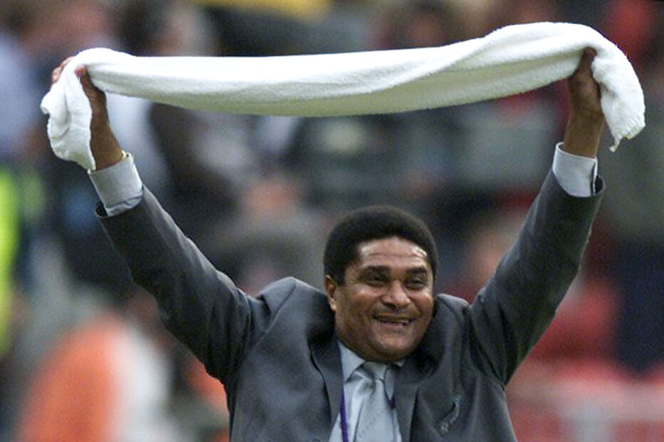 Morreu o primeiro galáctico do futebol português