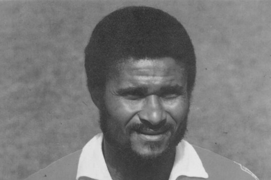 Morreu o primeiro galáctico do futebol português