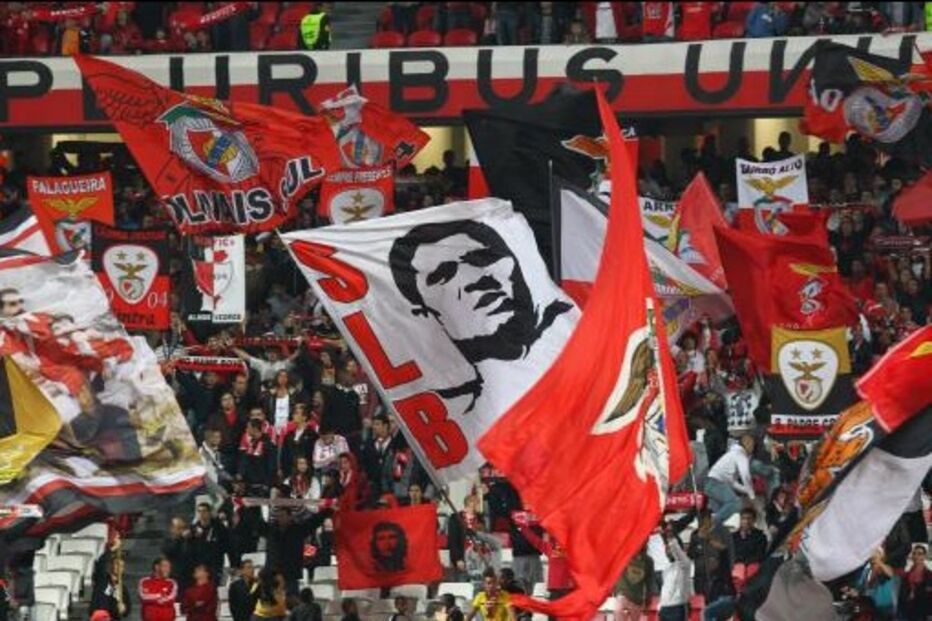 Morreu o primeiro galáctico do futebol português