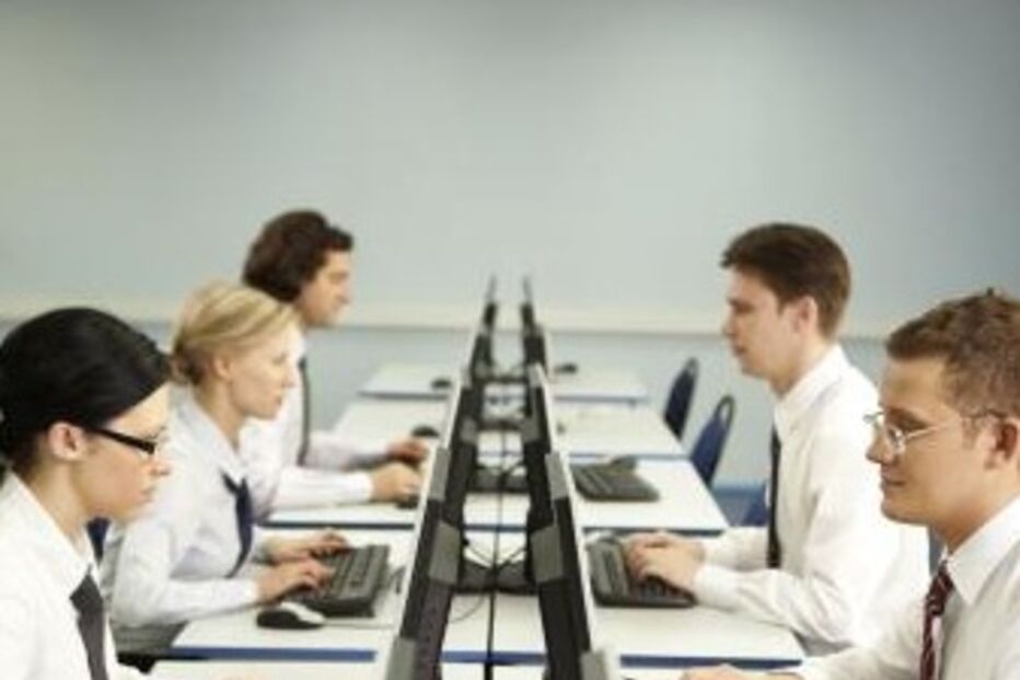 contractos sem termo, INE, emprego, trabalhadores