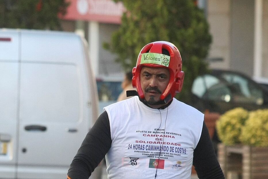 Etrom, andar para trás, marcha invertida, Sintra, Exército de Salvação, solidariedade, atleta