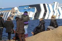 Naufrágio de paquete em Itália provoca viagem de terror 