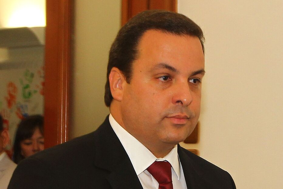 Superespião tenta travar fiscalização na secreta