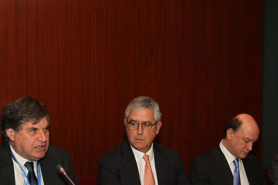 PROCRIAÇÃO, BARRIGAS, ALUGUER, GAYS, TRATAMENTO, EURICO REIS, FERNANDO NEGRÃO