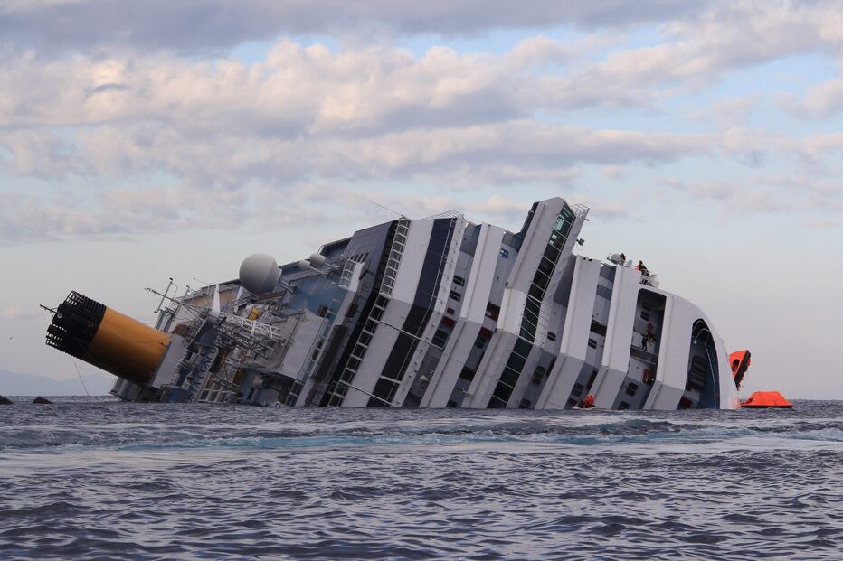 Naufrágio de paquete em Itália provoca viagem de terror 