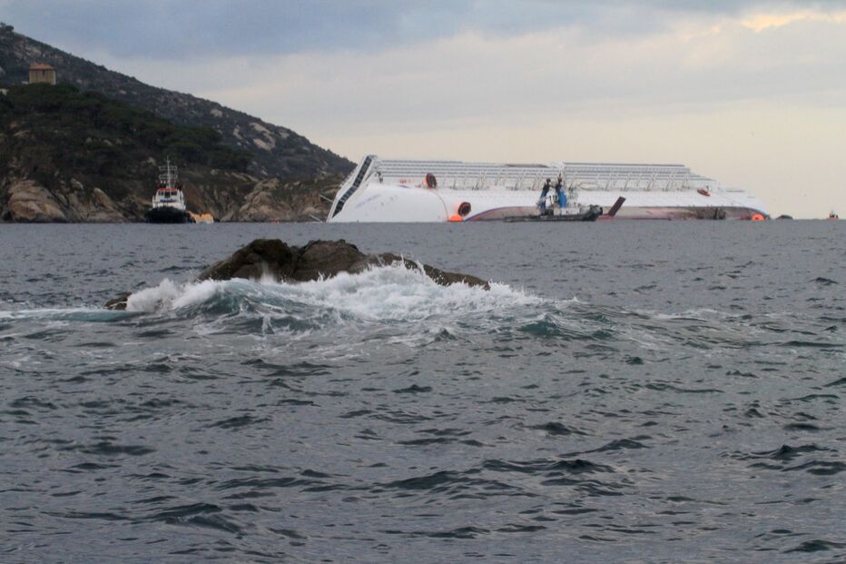Naufrágio de paquete em Itália provoca viagem de terror 
