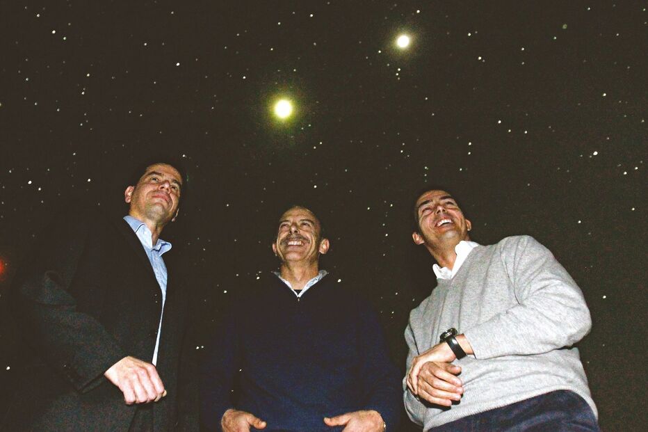 O primeiro satélite português juntou o que a vida separou