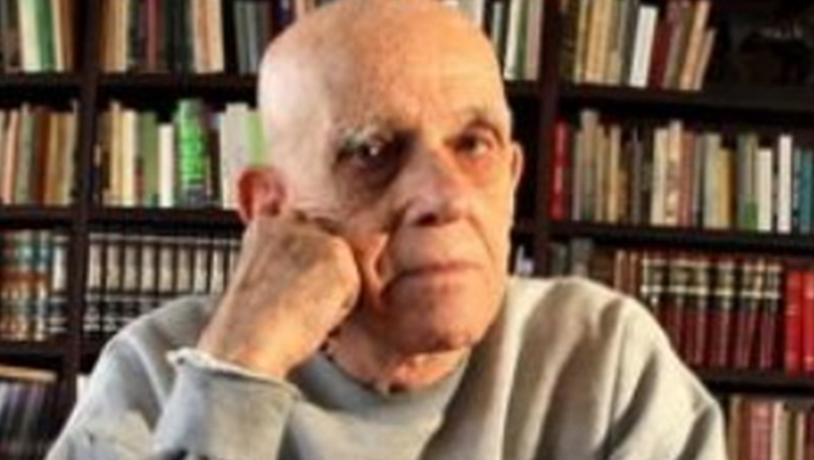 Rubem Fonseca nasceu em 1925 e é licenciado em Direito. Actualmente, está consagrado apenas à literatura