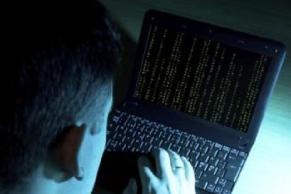 hackers, piratas, informática, sites, bancos, brasil