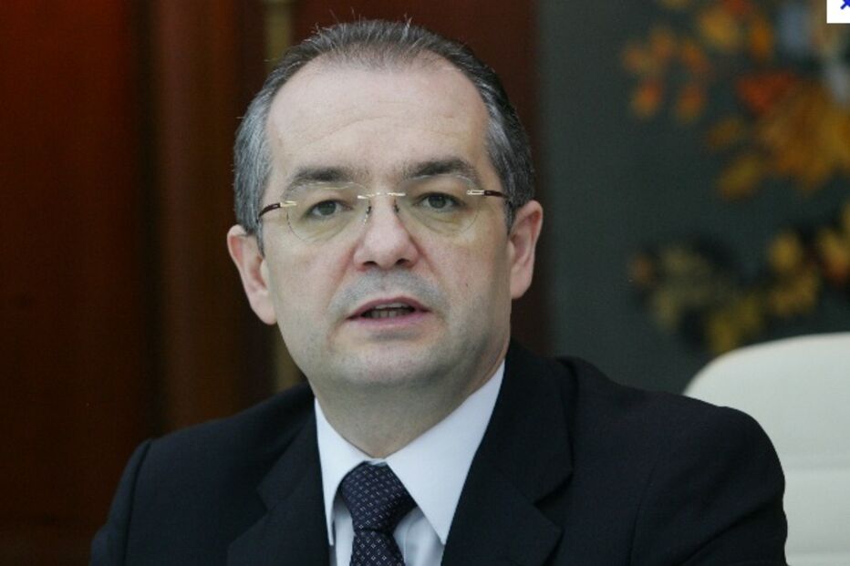 Roménia, primeiro-ministro demite-se, governo