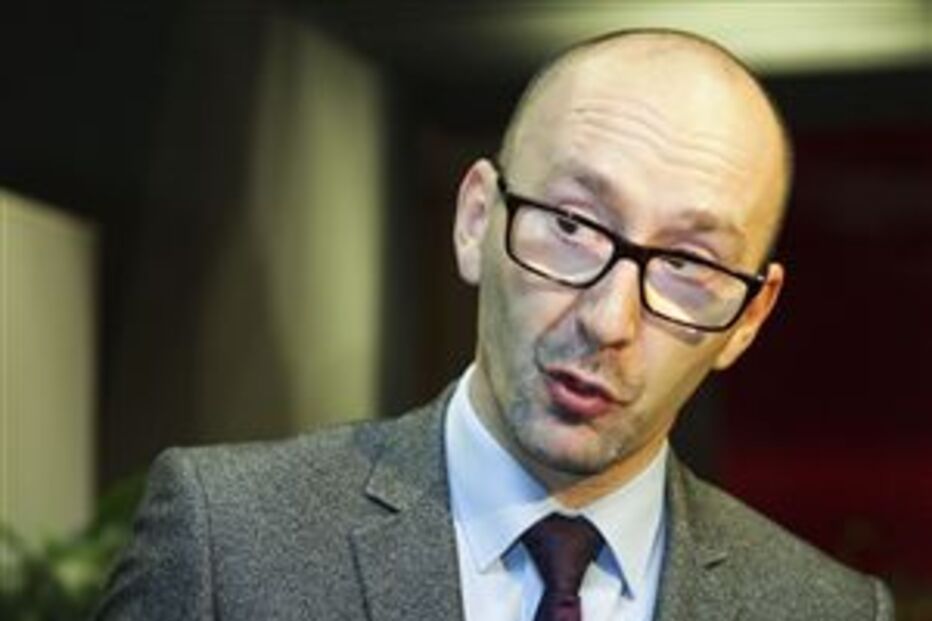 pedro rosa mendes, antena 1, rtp, televisão, serviço público, este tempo, prós & contras, luís marinho