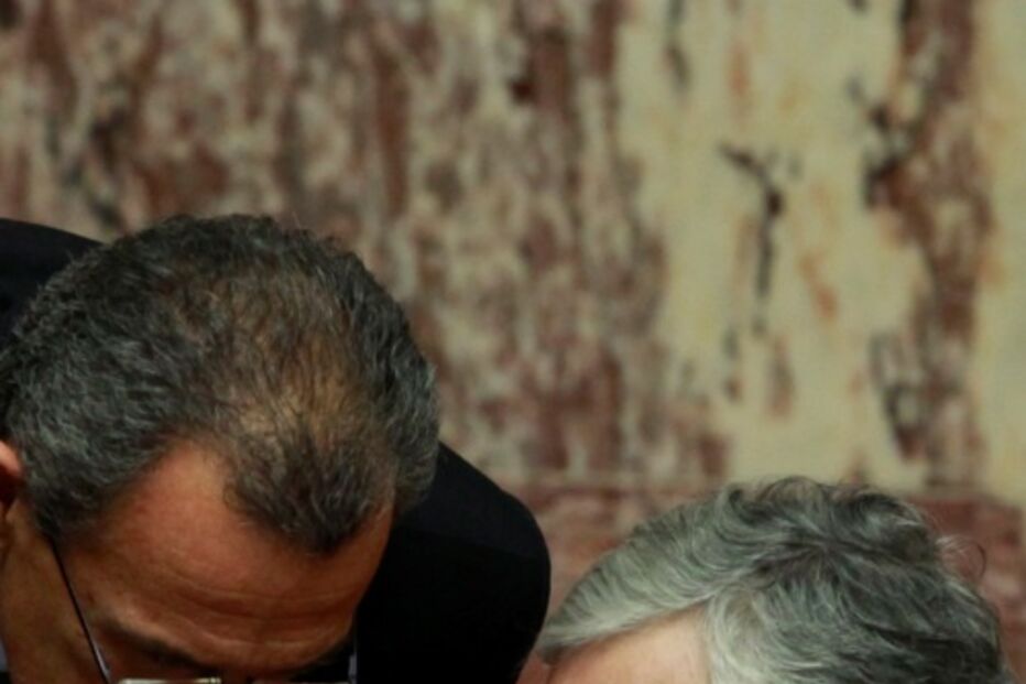 Lucas Papademos, Capsis, Governo, Porta-Voz, Grécia, Austeridade, Pedido