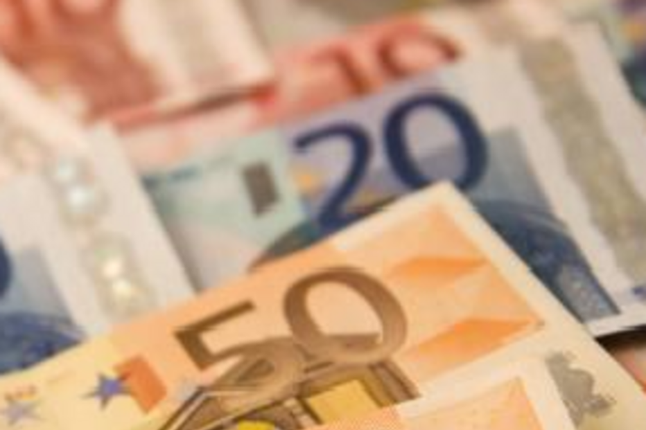 Juros, Troika, Pedido de Resgate, Grécia, Portugal