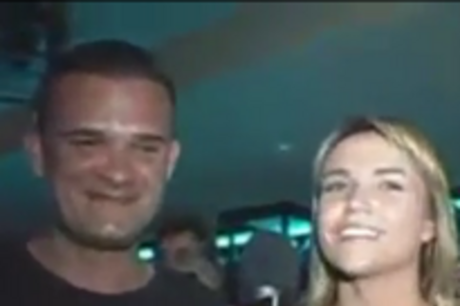 the voice of miami, jenny scordamaglia, televisão, miami, eua, talk show, decote