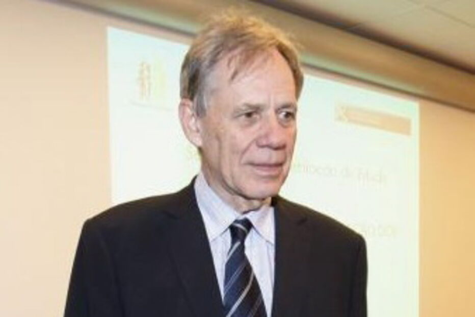 Constantino Sakellarides, Director-geral de Saúde, Crise, Electricidade, Número anormal de mortes, Aquecimento, Pico de mortalidade