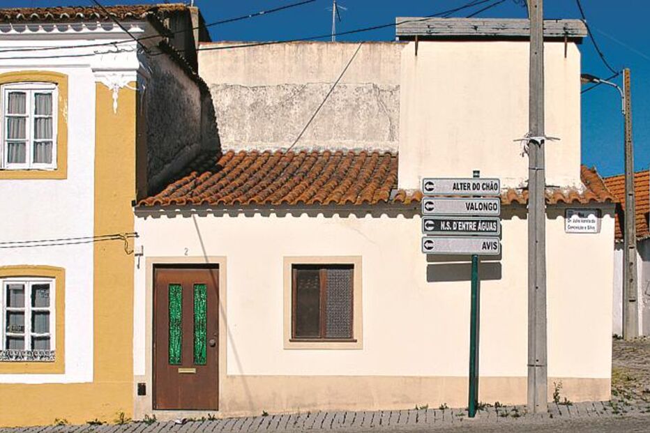 Mulher está enclausurada na casa do pai há 40 anos