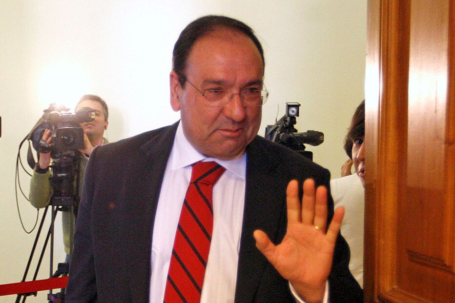 MÁRIO CRESPO, EXPRESSO, JORNAL, CRÓNIA, MIGUEL SOUSA TAVARES, LUÍS MARINHO