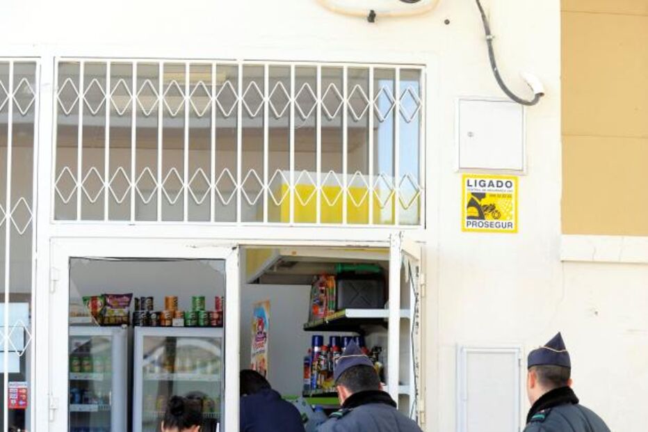 bomba, cavaco silva, assalto