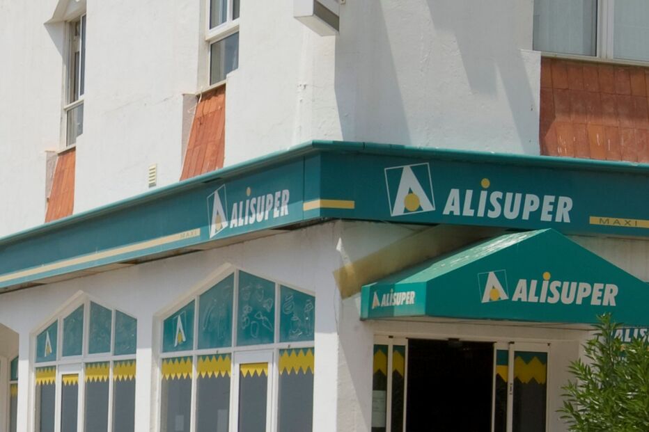 ROUBOS, ASSALTOS, ALBUFEIRA