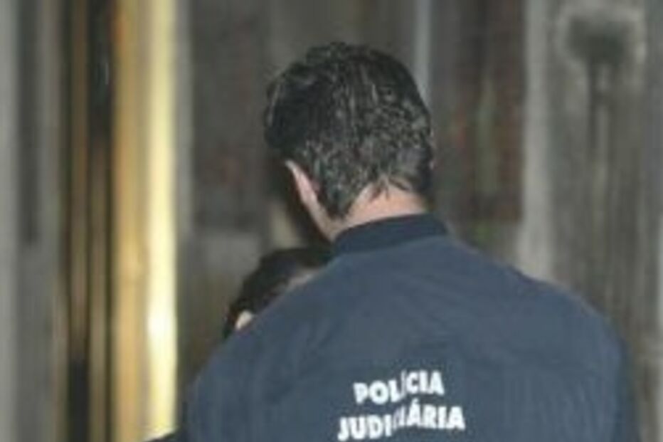 assalto, hotel, lisboa, arma, roubo