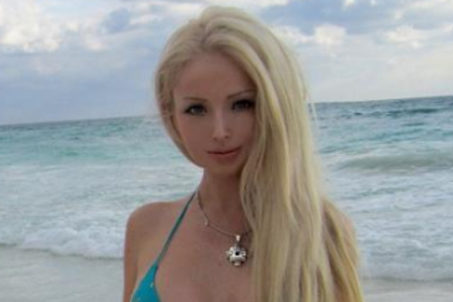 Copy (2012-04-24 17:28:14) Russa torna-se famosa por ser a Barbie de carne e osso